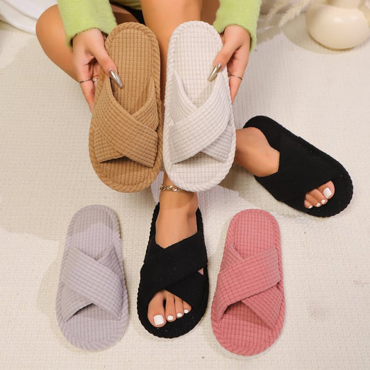 Open Women's Autumn And Winter Indoor And Outdoor Thick Bottom And Warm Keeping Plush Confinement Shoes $24.34 Dana Fashion Color: Black Size: 36to37 Women's clothing Product information: Applicable Gender: Female Thickness: ordinary thickness Applicable
