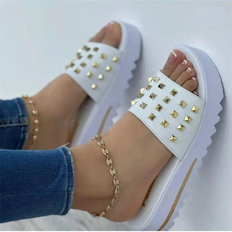 Women's Wedge And Rivet Beach Flip-Flops - DanaFashionstore