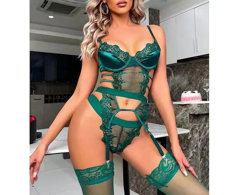 European And American Three-point Hollow Embroidery Underwear - DanaFashionstore