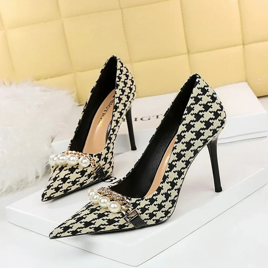 Shallow Mouth Pointed Pearl Chain Plaid Women's Single Shoes - DanaFashionstore