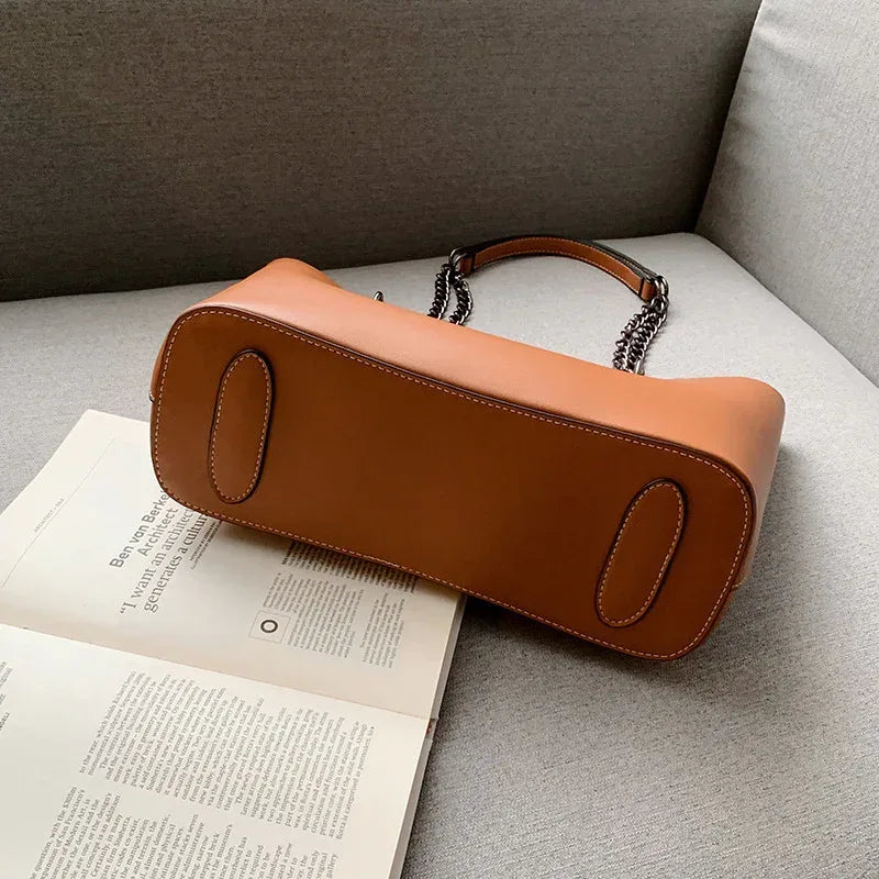 Large capacity shoulder bag - DanaFashionstore