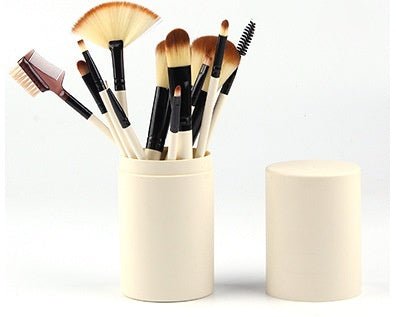 12pcs Makeup Brush Set Blush Eyeshadow Eyelash Highlighter Makeup Brush $12.74 Dana Fashion Appearance color: Beige quantity: Q12pc Women's Bags Overview: Unique design, stylish and beautiful. Good material, comfortable wear. A variety of colors, any choi