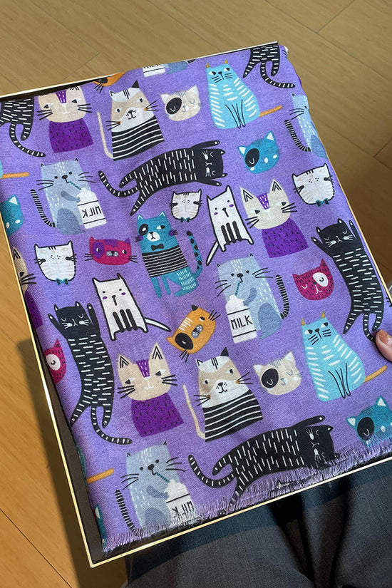Cute Female Cat Picture Cotton And Linen Scarf