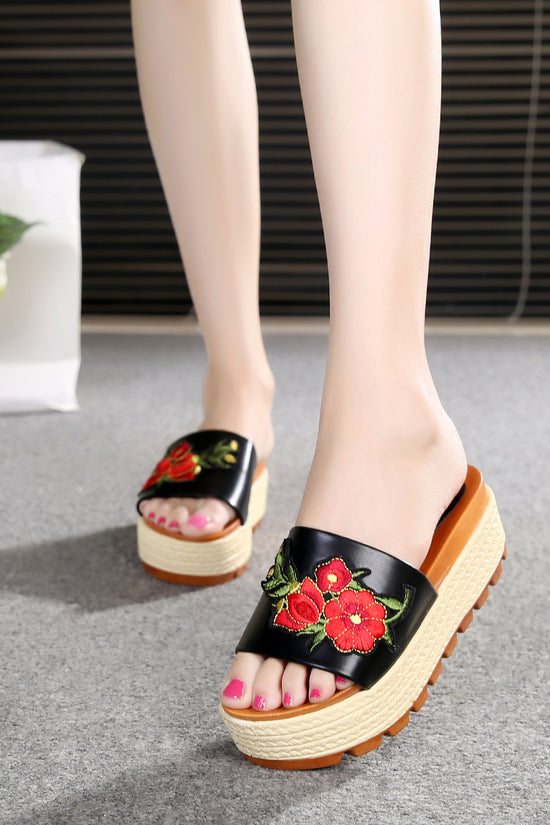 Sandals And Slippers Women'S Shoes Summer And Korean Version Of High-Heeled Wedge-Heeled Thick Bottom, All-Match Non-Slip Inner Heightening, White Outer Wear One-And-A-Half Drag
