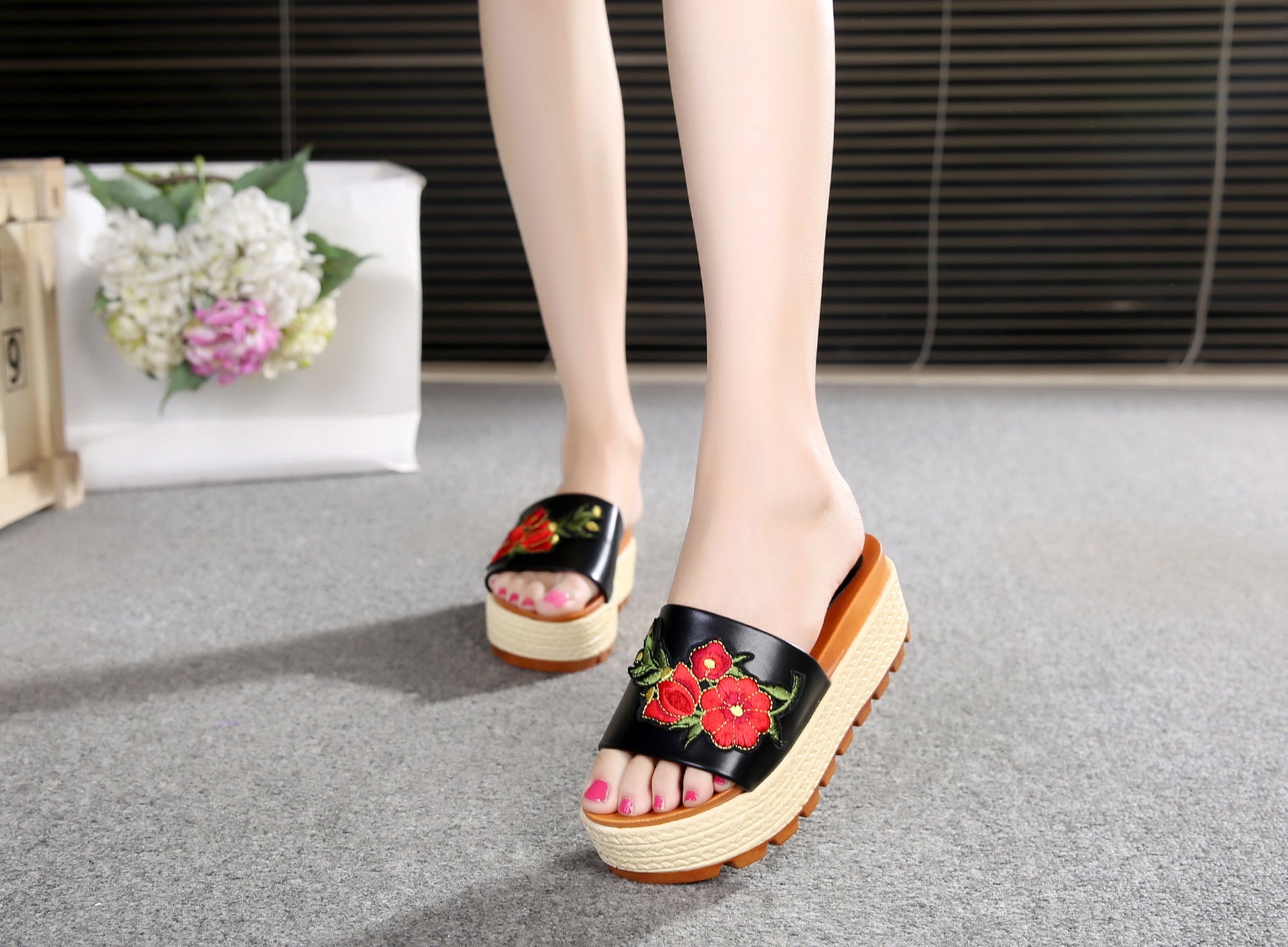 Sandals And Slippers Women'S Shoes Summer And Korean Version Of High-Heeled Wedge-Heeled Thick Bottom, All-Match Non-Slip Inner Heightening, White Outer Wear One-And-A-Half Drag