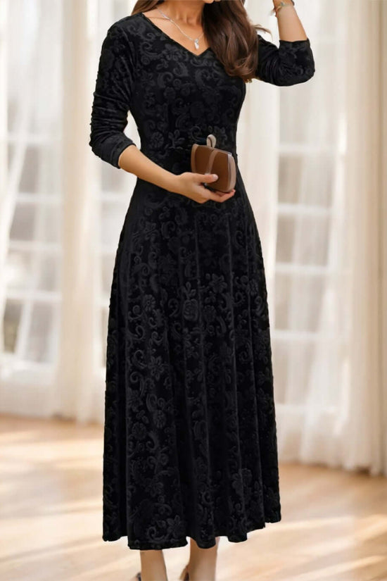 Floral Paisley Pattern Velvet Dress $39.31 Dana Fashion Color: Black Size: 2XL Women's clothing Product information: Sleeve Length: Sleeve Fit Type: Slim Fit Length: Mini Material: Woven Fabric Composition: 100% Polyester Packing list: Dress*1 Size inform