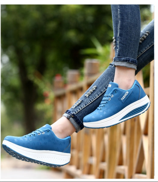 Thick bottom shake shoes women's leather casual shoes non-slip walking shoes travel shoes Korean version of the increase single shoes large size