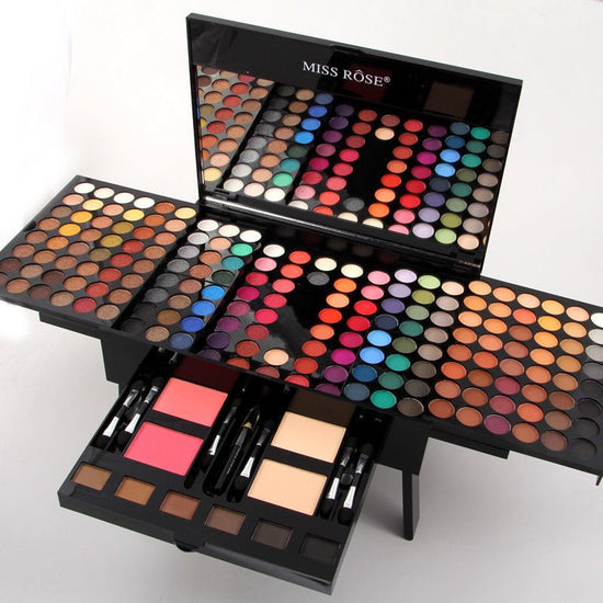 180 Colors Eyes Shadow Blush Set Personalized Piano-shaped Makeup Palette Box $134.99 Dana Fashion Color: 004N makeup نظرة عامة: تصميم فريد وأنيق وجميل. مادة جيدة، استخدام مريح. مجموعة متنوعة من الألوان، أي اختيار. معلومات المنتج: المميزات: اللون: كما هو