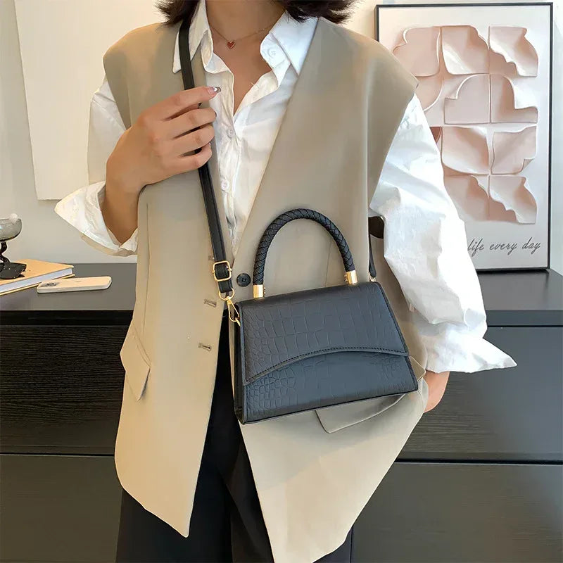 Women's Fashion Temperament Retro Single Shoulder Crossbody Bag - DanaFashionstore