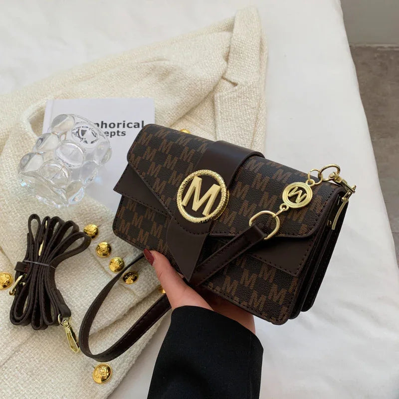 Niche Personality Printed Letter Shoulder Messenger Bag - DanaFashionstore