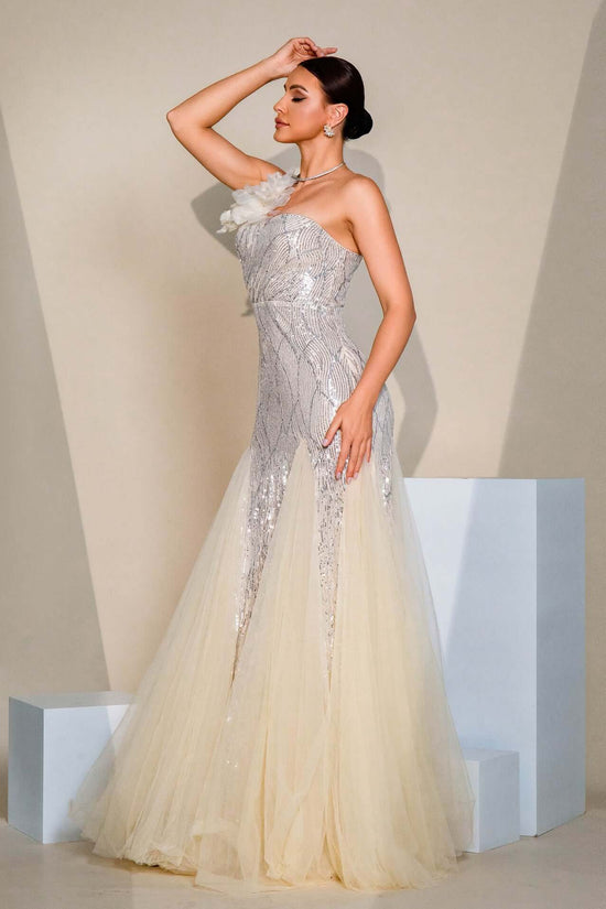 One-shoulder Diagonal Collar Slim-fit Sheath Sequined Slit Evening Dress $139.72 Dana Fashion Color: Apricot Size: L Women's clothing Product information: Pattern: solid color Skirt type: hip skirt Color: Apricot Waist type: high waist Size: S,M,L,XL Styl