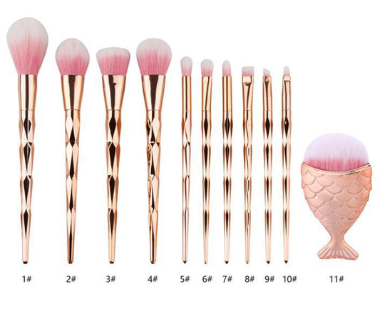 1pc Diamond Fish Makeup Brush Set Foundation Blend Power Eyeshadow Contour Concealer Blush Cosmetic Beauty Make Up $8.50 Dana Fashion Model: 1 makeup Specification: Product name: portable foundation makeup brush Size: about 20*2.0*1.4cm Material: wooden h