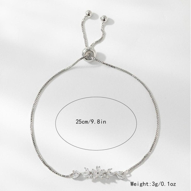 1pcs Fashionable Zircon Bracelet Silver Flower Leaf Drawstring Design Chain Inlaid Gold-plated Bracelet Suitable For Women's Daily Holiday Wear $23.21 Dana Fashion Color: Gold Women's Accessories Overview: Simple and fashionable silver and gold chains lig