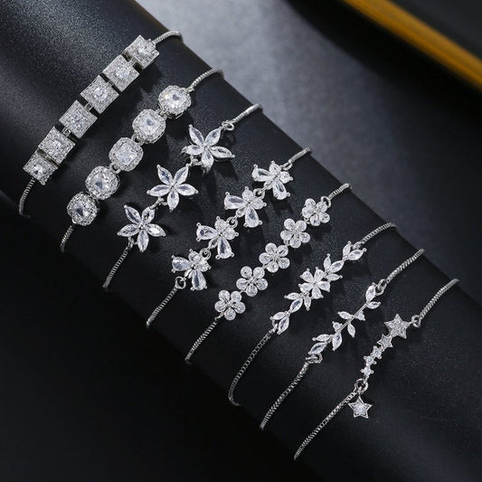 1pcs Fashionable Zircon Bracelet Silver Flower Leaf Drawstring Design Chain Inlaid Gold-plated Bracelet Suitable For Women's Daily Holiday Wear $23.21 Dana Fashion Color: Gold Women's Accessories Overview: Simple and fashionable silver and gold chains lig