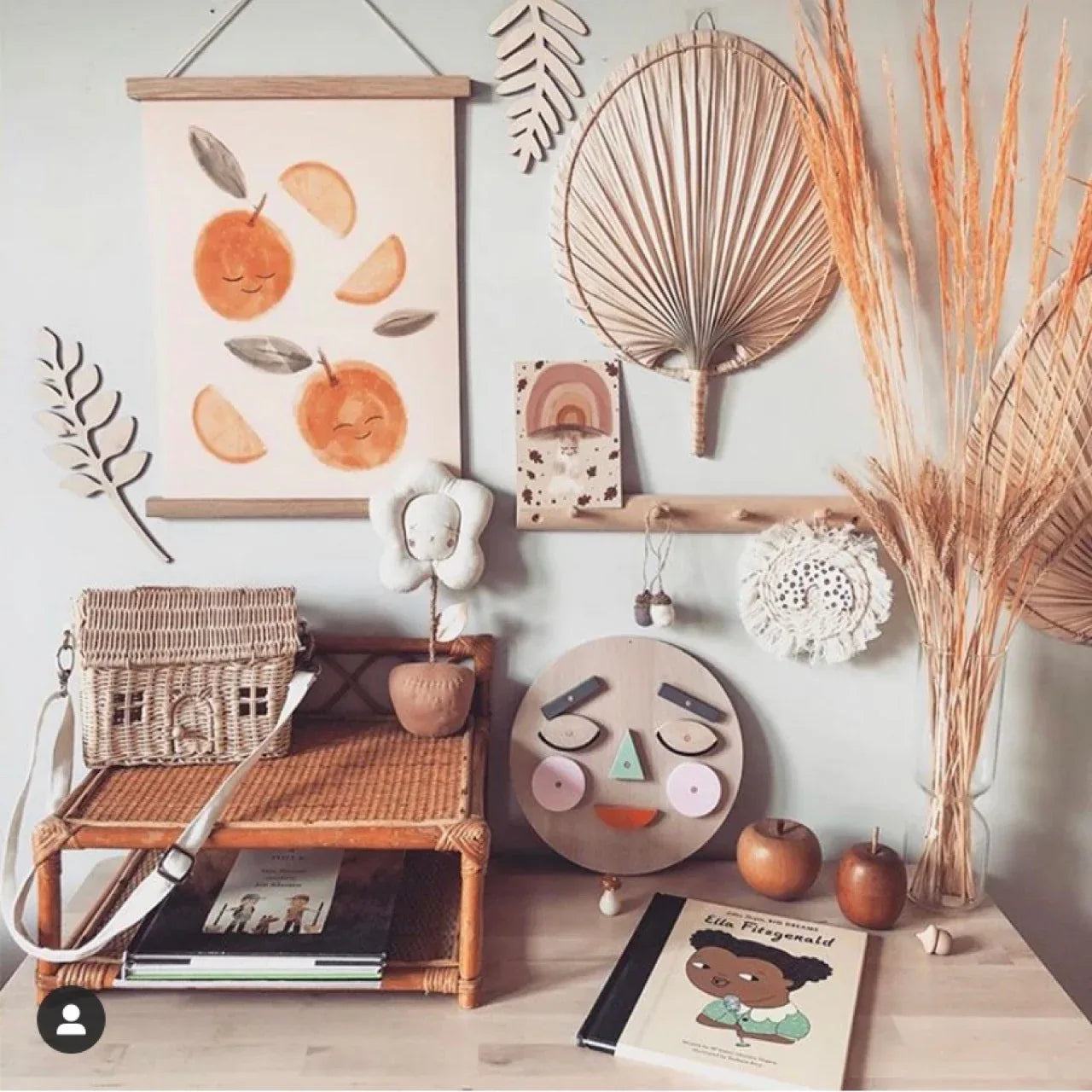 Hand-woven small house messenger bag - DanaFashionstore