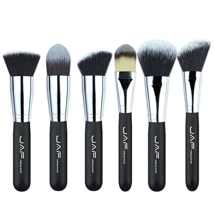 24 makeup brushes $39.00 Dana Fashion Appearance Color: J2425YC makeup Makeup brush is in when choosing, should be put on the face or on the back of the hand try out, the makeup that does not have exciting feeling brushes quality to be able to be compared
