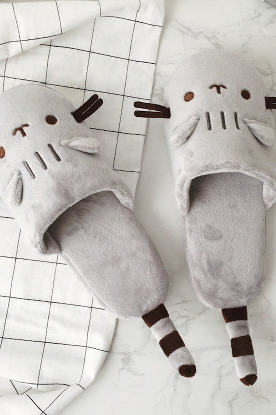 Cat plush slippers