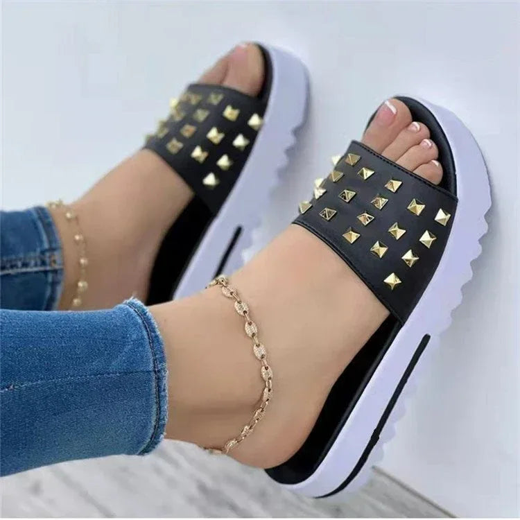 Women's Wedge And Rivet Beach Flip-Flops - DanaFashionstore