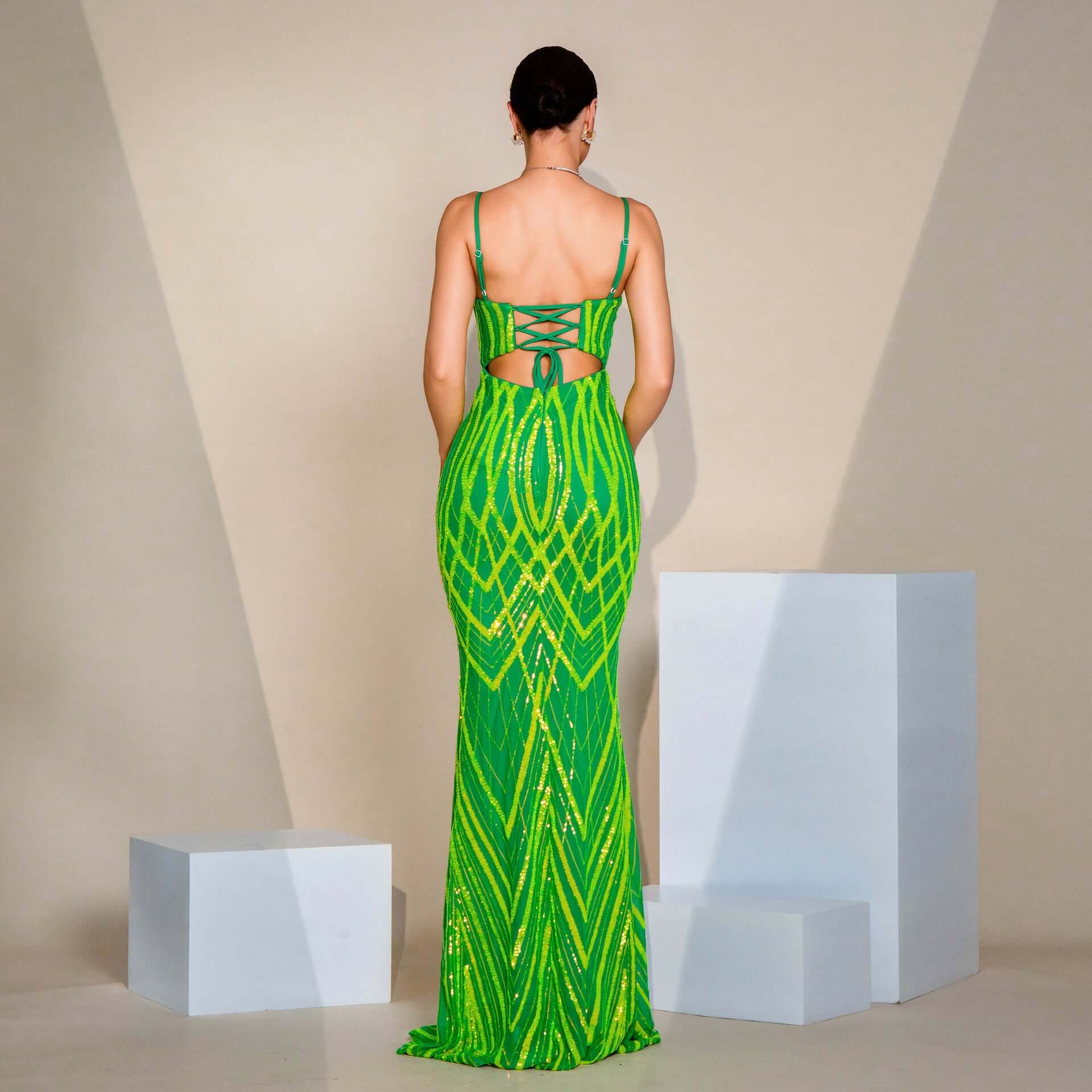 V-neck Strap Sequined Fishtail Evening Dress $120.32 Dana Fashion Color: Green Size: L Women's clothing Product information: Pattern: solid color Skirt type: hip skirt Color: green Waist type: high waist Size: S,M,L,XL Style type: Elegant Combination form