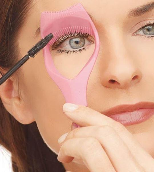 3 in 1 Mascara Shield Guard $10.34 Dana Fashion format: Blue makeup Color: Pink, blue Material: ABS Size: 5"L x 1.5"