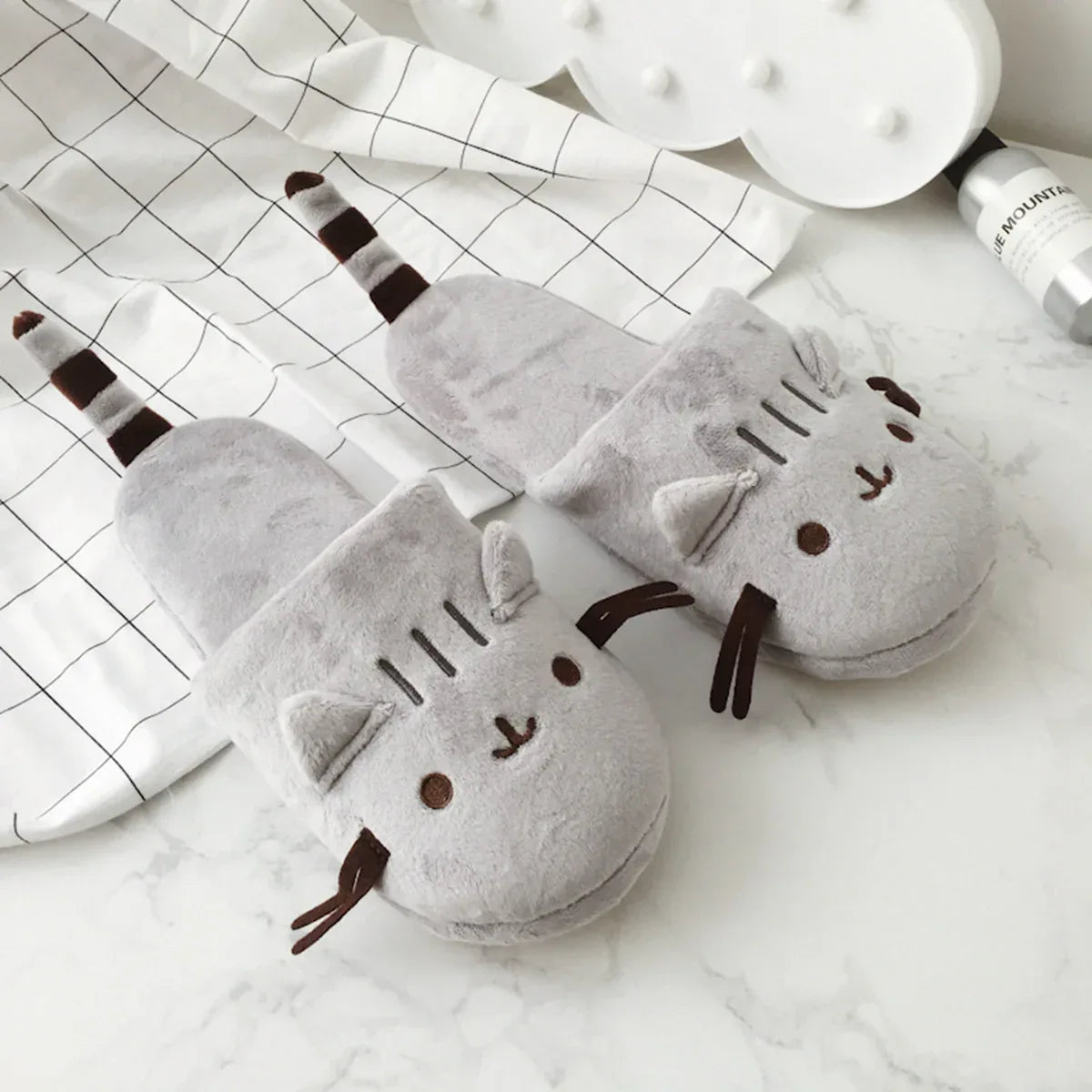 Cat plush slippers - DanaFashionstore