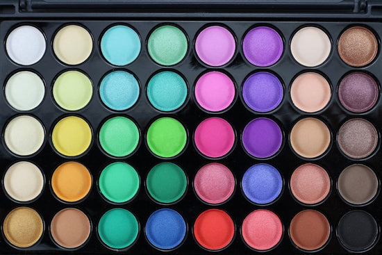 40 Colors Makeup Glitter Palette Waterproof $15.41 Dana Fashion Color: 01 makeup Product information: Material:Eyeshadow Style:Fashion minimalist Features:Trim Colour:1#,2#,12-z Size:50*100*10mm Packing list: Eyeshadow Palette*1