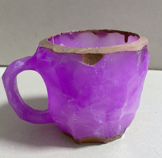 400ml Resin Mineral Crystal Coffee Mugs With Handles Elegant Fake Mineral Crystal Cup For Workplace Home Decor Christmas Gift Kitchen Gadgets $17.50 Dana Fashion Color: Purple Size: 10cm High style: No inner liner Dana's Kitchen Overview: 1. Great Clarity