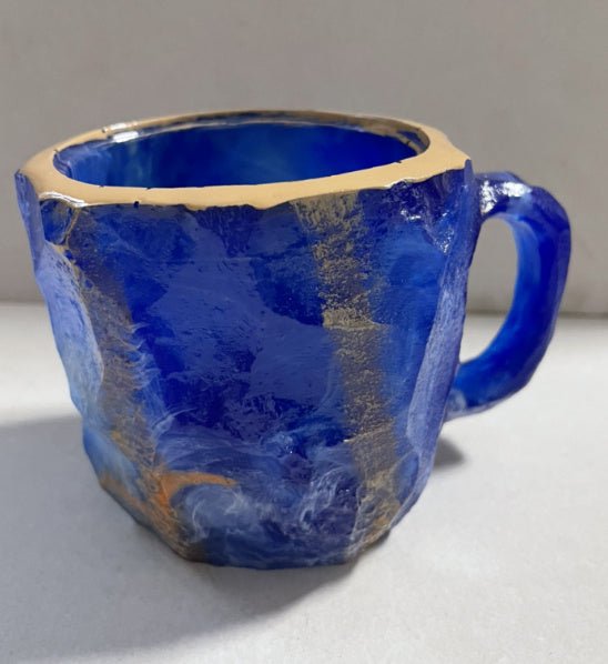 400ml Resin Mineral Crystal Coffee Mugs With Handles Elegant Fake Mineral Crystal Cup For Workplace Home Decor Christmas Gift Kitchen Gadgets $17.50 Dana Fashion Color: Blue Size: 10cm High style: No inner liner Dana's Kitchen Overview: 1. Great Clarity: