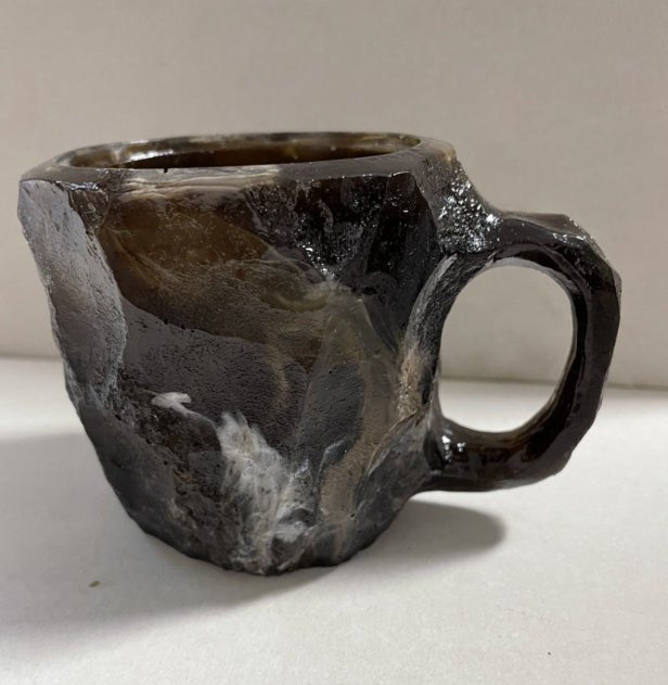 400ml Resin Mineral Crystal Coffee Mugs With Handles Elegant Fake Mineral Crystal Cup For Workplace Home Decor Christmas Gift Kitchen Gadgets $17.50 Dana Fashion Color: Gray Size: 10cm High style: No inner liner Dana's Kitchen Overview: 1. Great Clarity:
