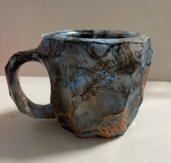 400ml Resin Mineral Crystal Coffee Mugs With Handles Elegant Fake Mineral Crystal Cup For Workplace Home Decor Christmas Gift Kitchen Gadgets $17.50 Dana Fashion Color: Blue Ore Size: 10cm High style: No inner liner Dana's Kitchen Overview: 1. Great Clari