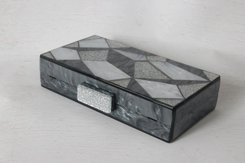 Fashion Black And White Contrast Acrylic Clutch - Dana Fashion