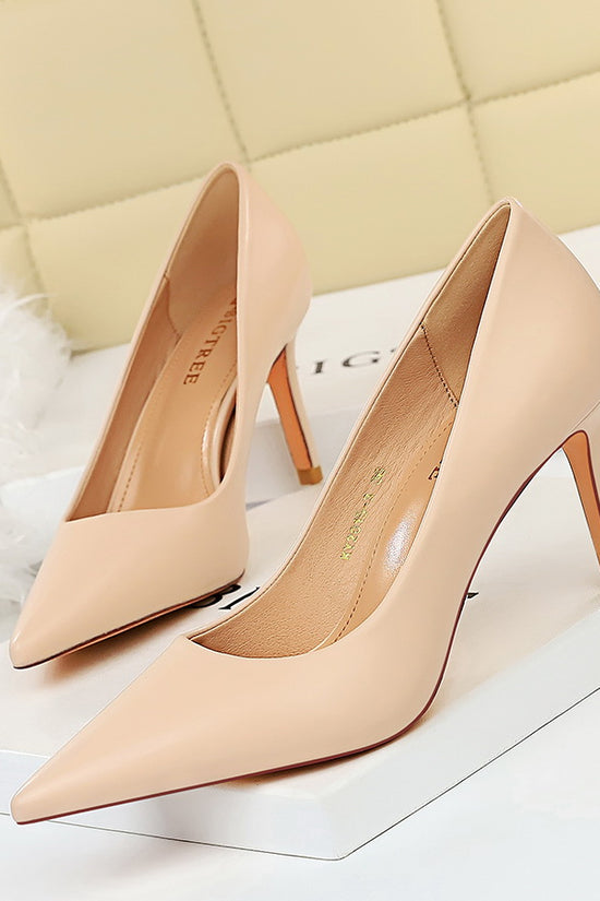 Shallow pointed high heels