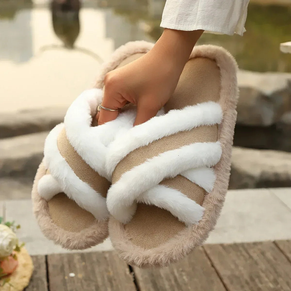 Fluffy Slippers Cross Strap Stitching Warm Casual Platform Slippers - DanaFashionstore