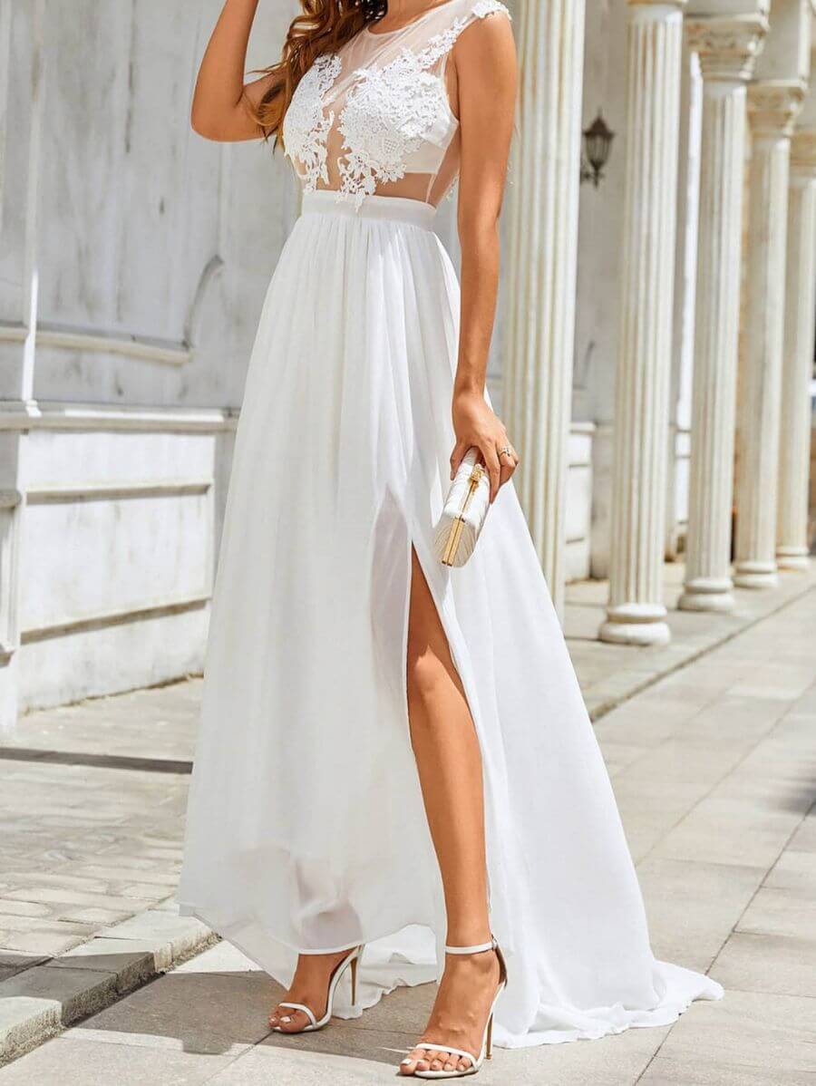 Chiffon Lace Trailing Wedding Large Swing Dress $52.47 Dana Fashion Color: White size: 2XL Women's clothing Product information: Fabric name: chiffon Applicable scenario: Wedding Color: White Sleeve type: sleeveless Main fabric composition: Polyester (pol
