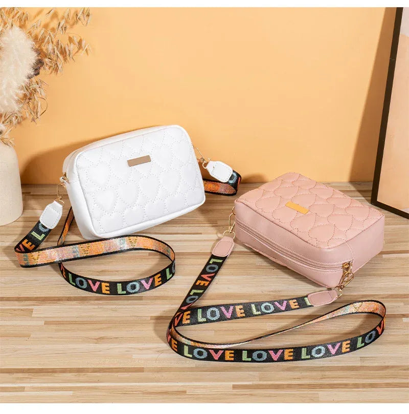 All-matching Casual Heart-shaped Embroidered Bag - DanaFashionstore