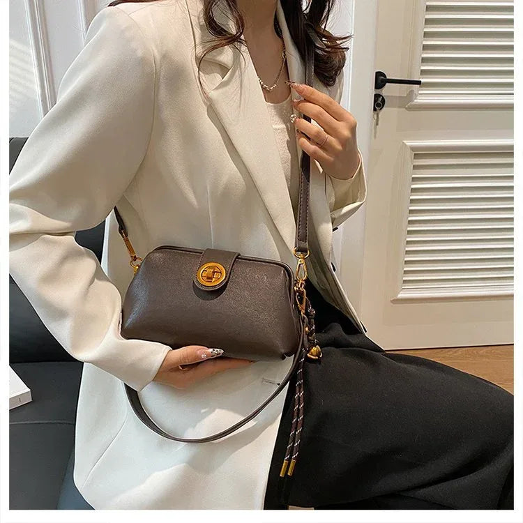 High Sense Niche Female Autumn And Winter New Retro Frosted Crossbody Bag - DanaFashionstore