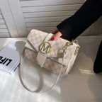 Niche Personality Printed Letter Shoulder Messenger Bag - DanaFashionstore