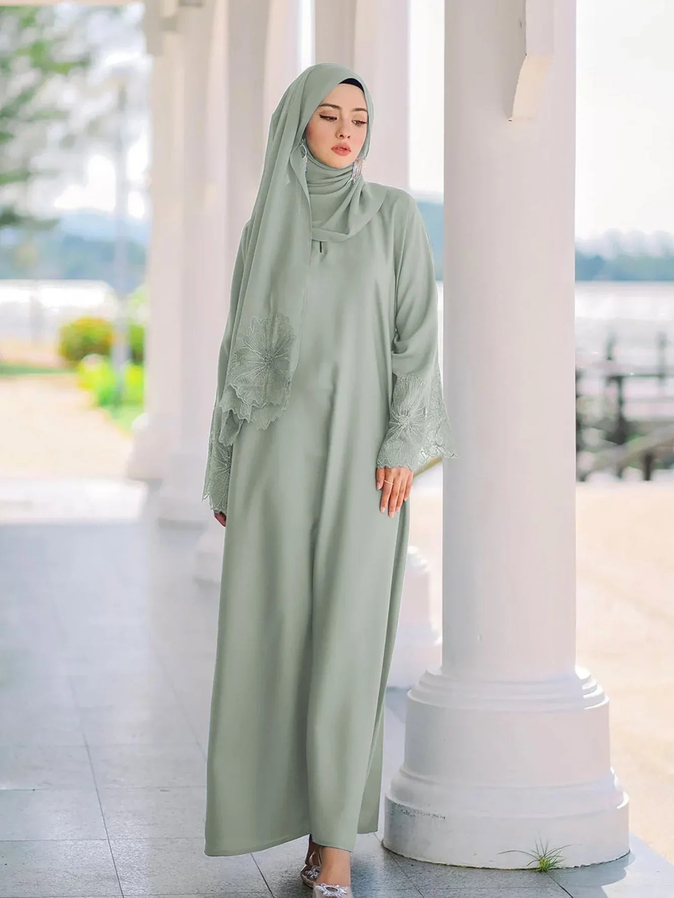 Muslim Robe Malay Indonesian Dress with Headscarf - Traditional Islamic Clothing - DanaFashionstore