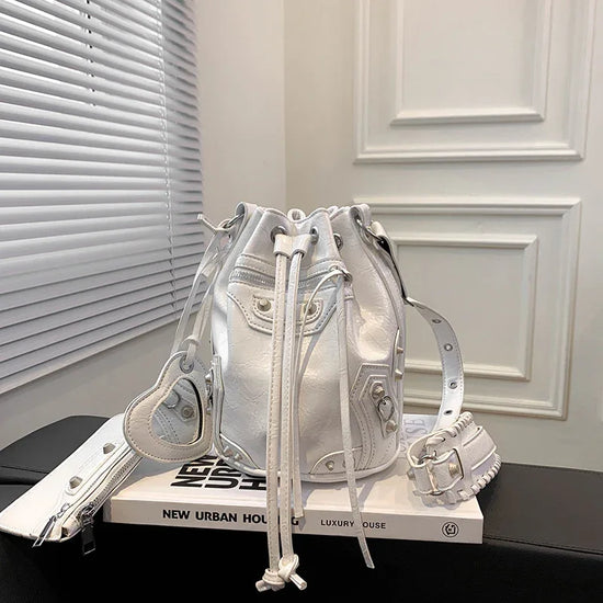 Women's Messenger Bag Heavy Industry Rivets Trendy Pull-belt Fashion - DanaFashionstore