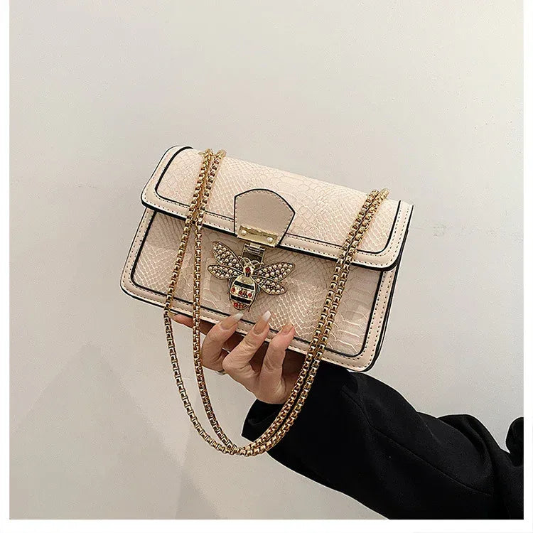 Fashionable Stylish Chain Shoulder Trendy Retro Messenger Bag - DanaFashionstore