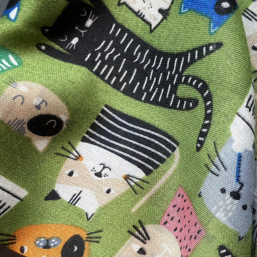 Cute Female Cat Picture Cotton And Linen Scarf