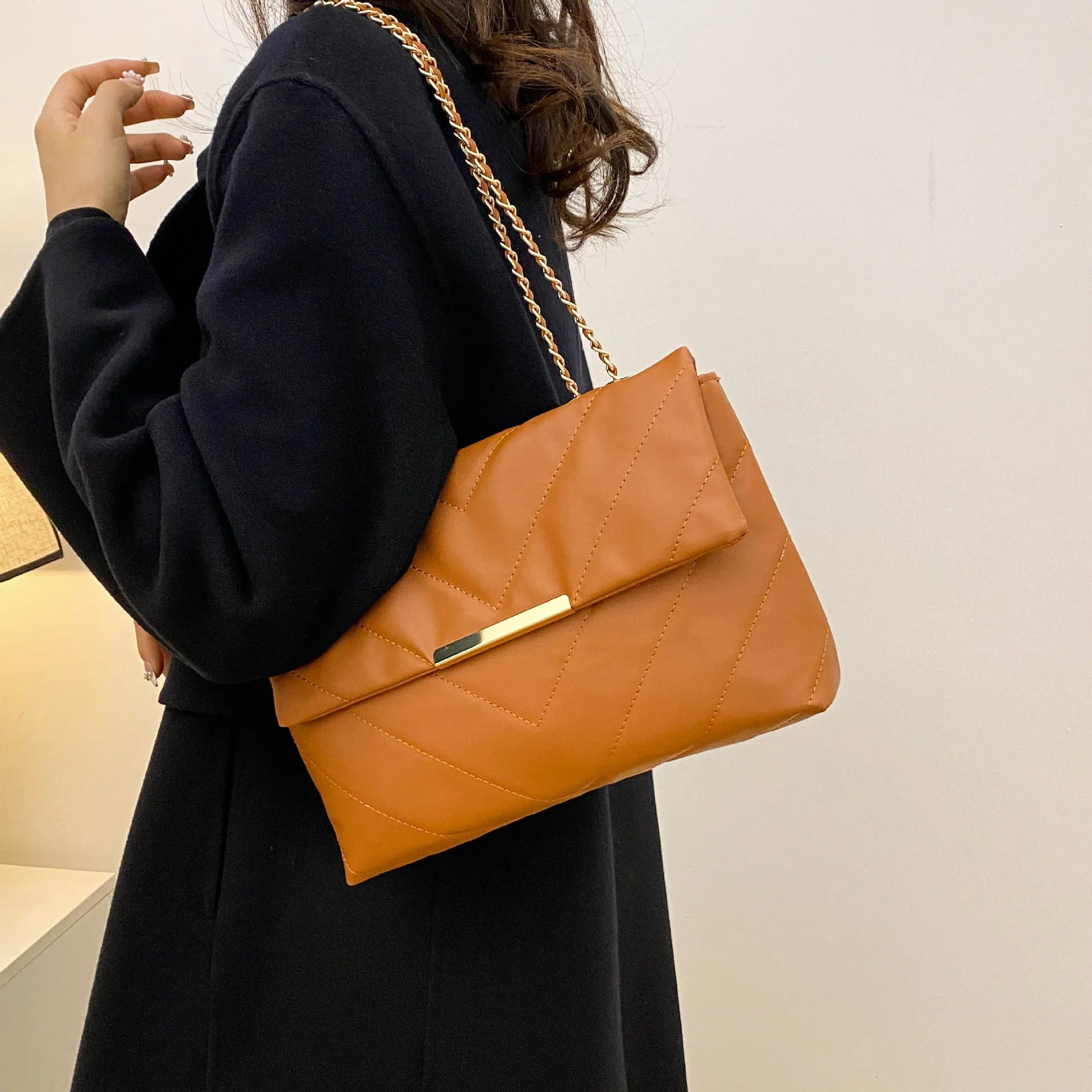 Simple Portable Casual Fashion Crossbody Diamond Embroidery Thread Chain Bag - DanaFashionstore