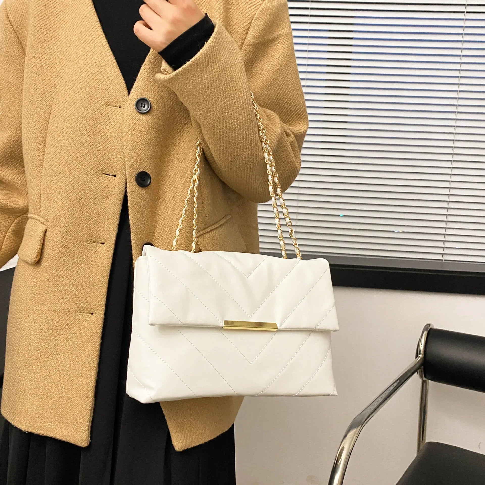 Simple Portable Casual Fashion Crossbody Diamond Embroidery Thread Chain Bag - DanaFashionstore