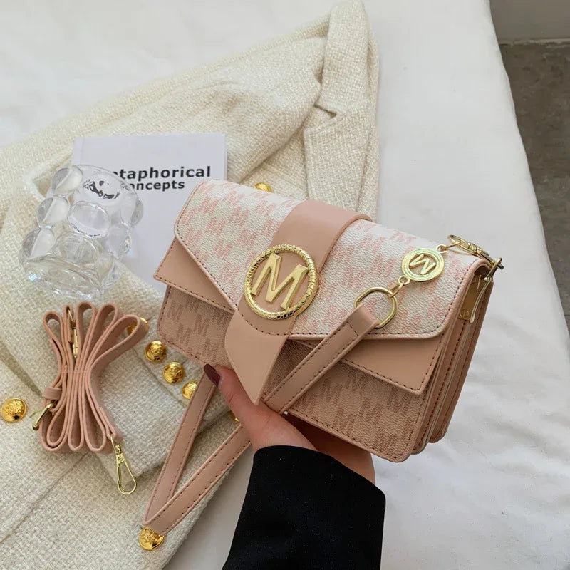 Niche Personality Printed Letter Shoulder Messenger Bag - DanaFashionstore