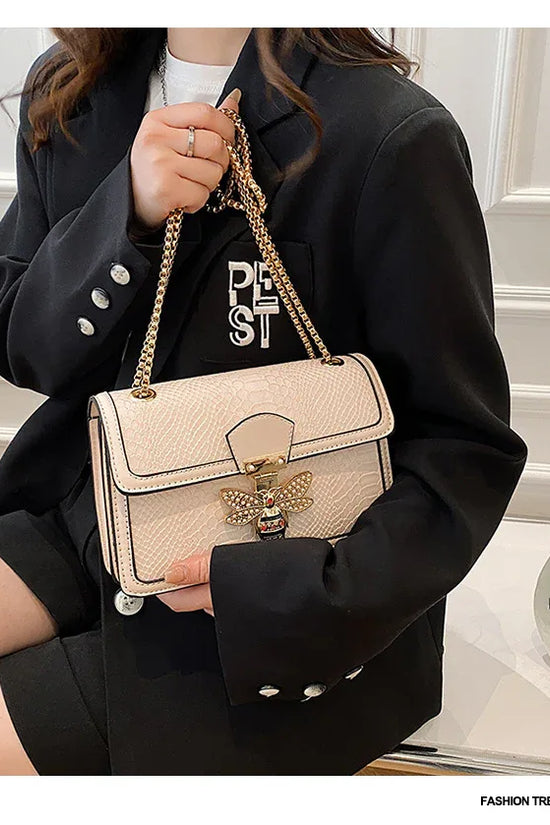 Fashionable Stylish Chain Shoulder Trendy Retro Messenger Bag - DanaFashionstore