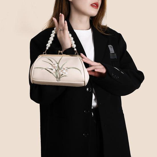 Fashion Personality Art Women's Embroidered Bag - Dana Fashion