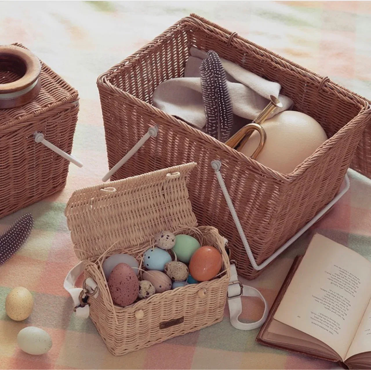 Hand-woven small house messenger bag - DanaFashionstore