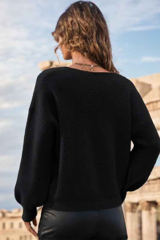 A Solid-color Long-sleeved Top With A Large Collar For Ladies