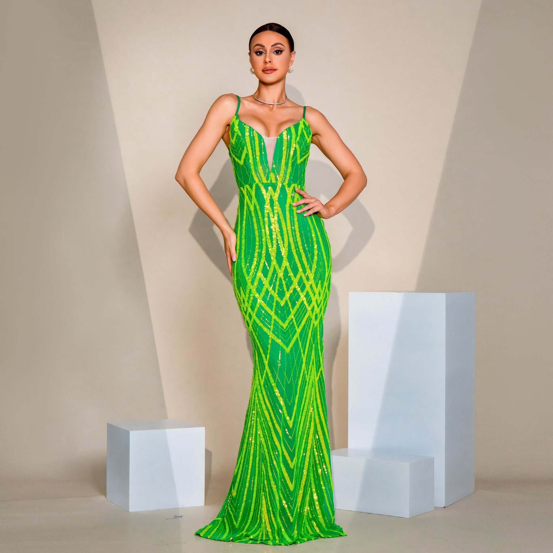 V-neck Strap Sequined Fishtail Evening Dress $120.32 Dana Fashion Color: Green Size: L Women's clothing Product information: Pattern: solid color Skirt type: hip skirt Color: green Waist type: high waist Size: S,M,L,XL Style type: Elegant Combination form