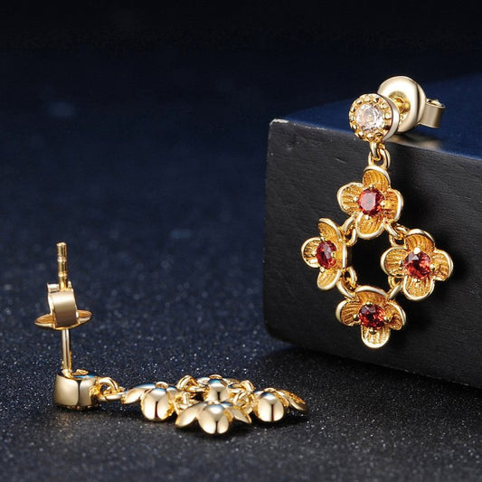 925 Pure Silver Jewelry Natural Garnet Flower $33.99 Dana Fashion Color: Earrings Women's Accessories Product information Style: Europe and America Material: Silver Processing technology: inlaid with gem Style: Women Suit combination: Earrings + necklaces